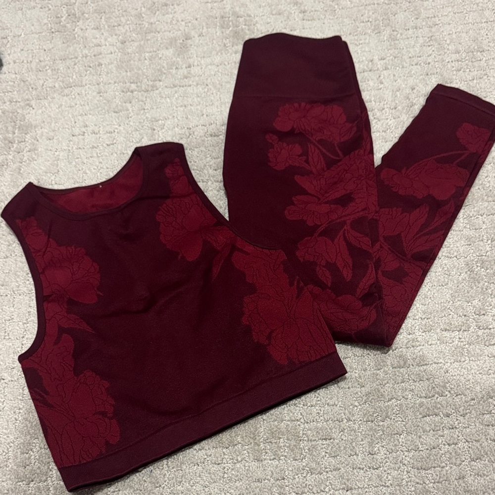 Fabletics Burgundy Floral set